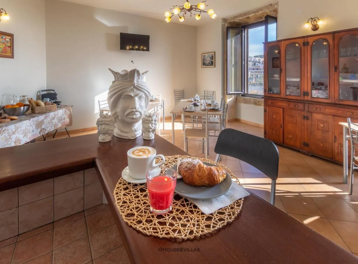 Villa Rosaria Noto Bed & Breakfast